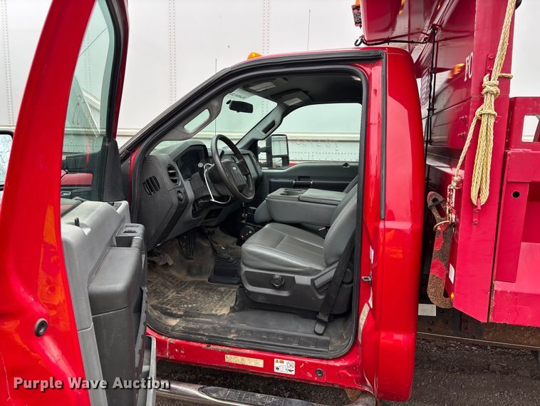 image for item YA2631 2013 Ford F550 Super Duty dump truck