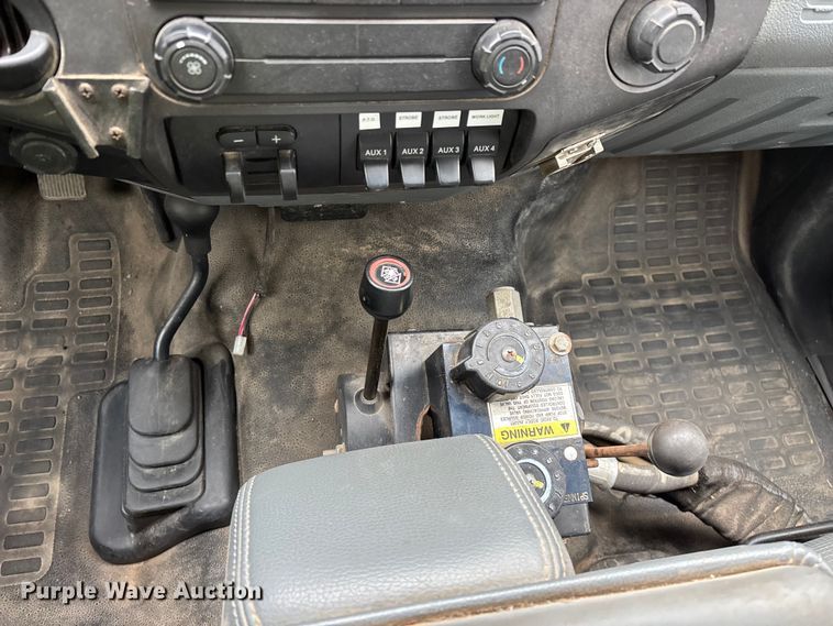 image for item YA2631 2013 Ford F550 Super Duty dump truck