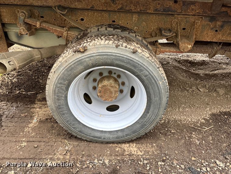 image for item YA2631 2013 Ford F550 Super Duty dump truck