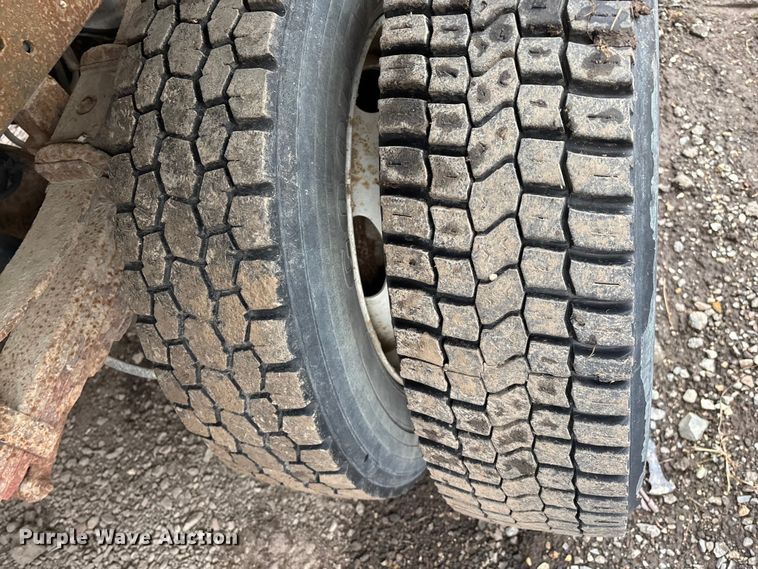 image for item YA2631 2013 Ford F550 Super Duty dump truck