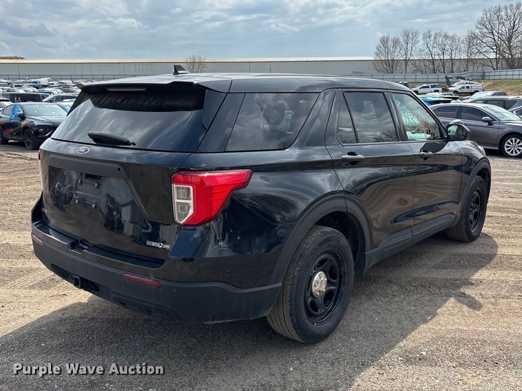 image for item YA2632 2021 Ford Explorer Police Interceptor Hybrid SUV