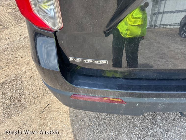 image for item YA2632 2021 Ford Explorer Police Interceptor Hybrid SUV