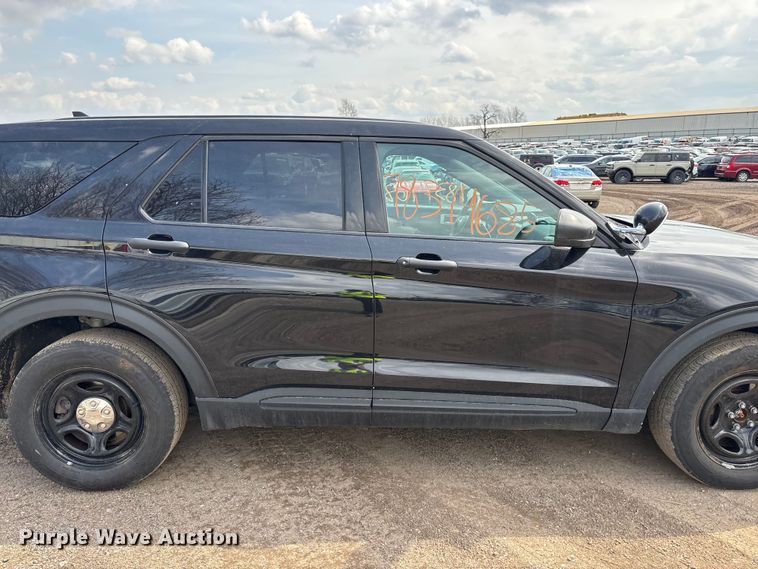 image for item YA2632 2021 Ford Explorer Police Interceptor Hybrid SUV