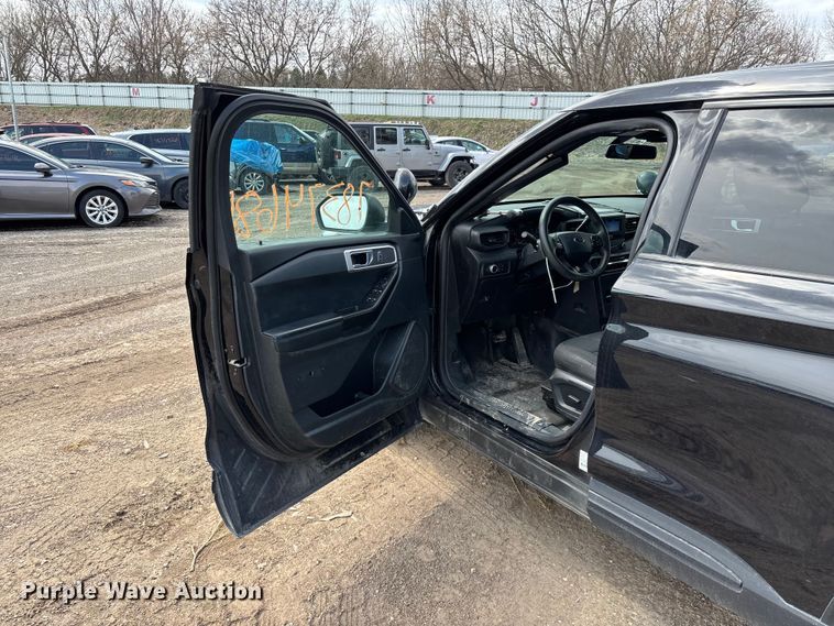 image for item YA2632 2021 Ford Explorer Police Interceptor Hybrid SUV