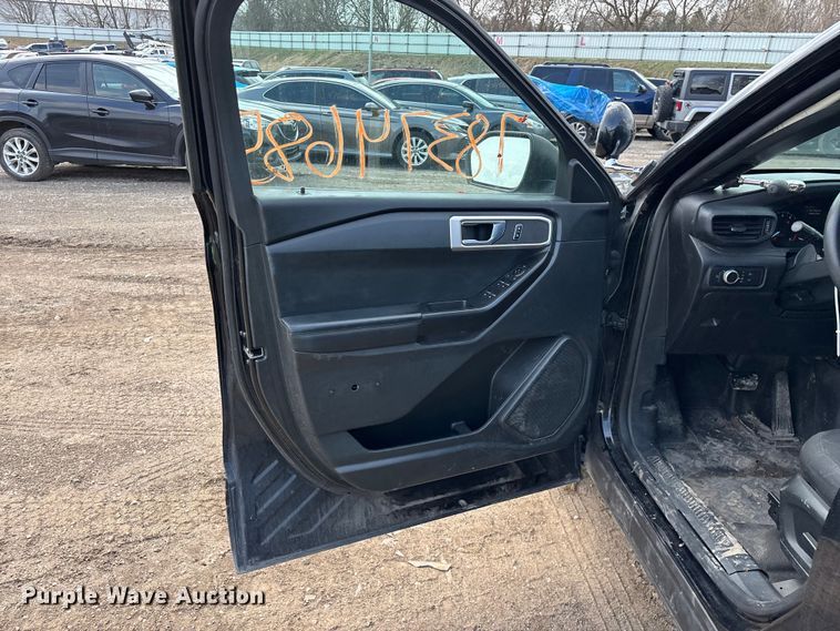 image for item YA2632 2021 Ford Explorer Police Interceptor Hybrid SUV