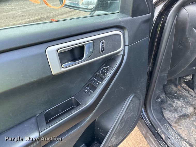 image for item YA2632 2021 Ford Explorer Police Interceptor Hybrid SUV