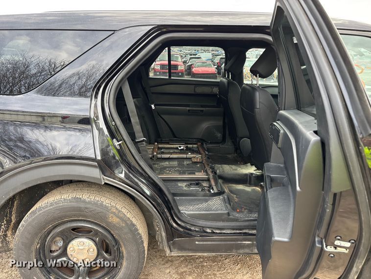 image for item YA2632 2021 Ford Explorer Police Interceptor Hybrid SUV