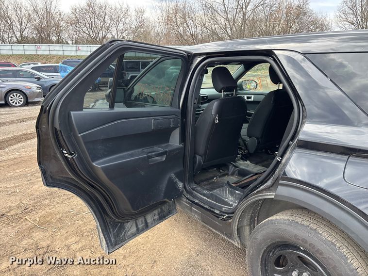 image for item YA2632 2021 Ford Explorer Police Interceptor Hybrid SUV