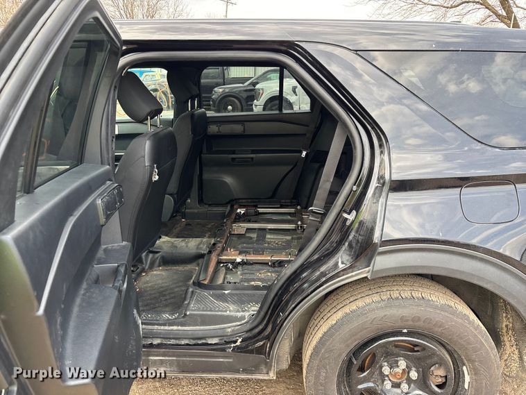 image for item YA2632 2021 Ford Explorer Police Interceptor Hybrid SUV