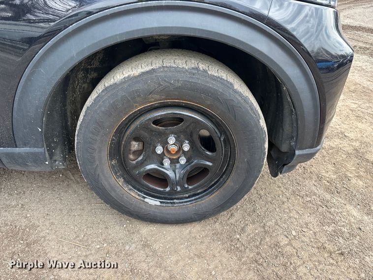 image for item YA2632 2021 Ford Explorer Police Interceptor Hybrid SUV