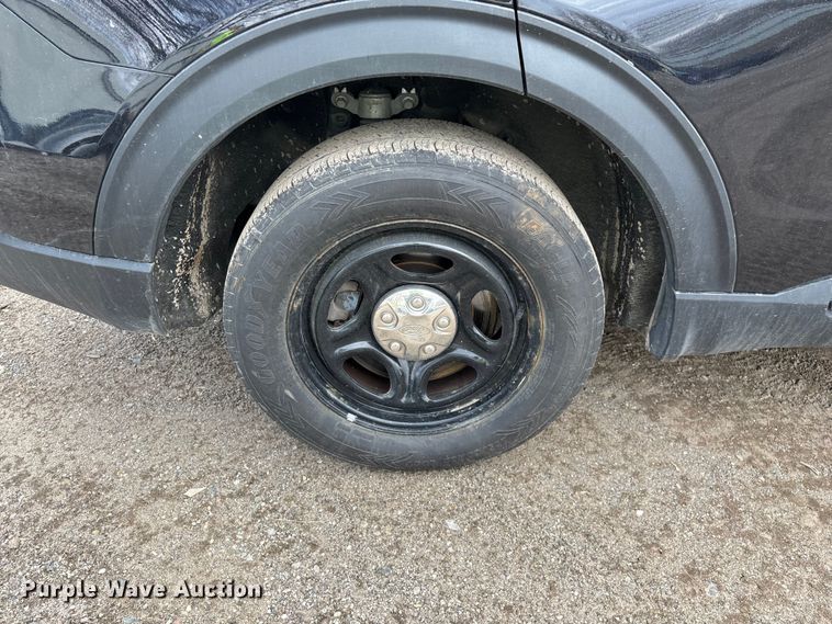 image for item YA2632 2021 Ford Explorer Police Interceptor Hybrid SUV