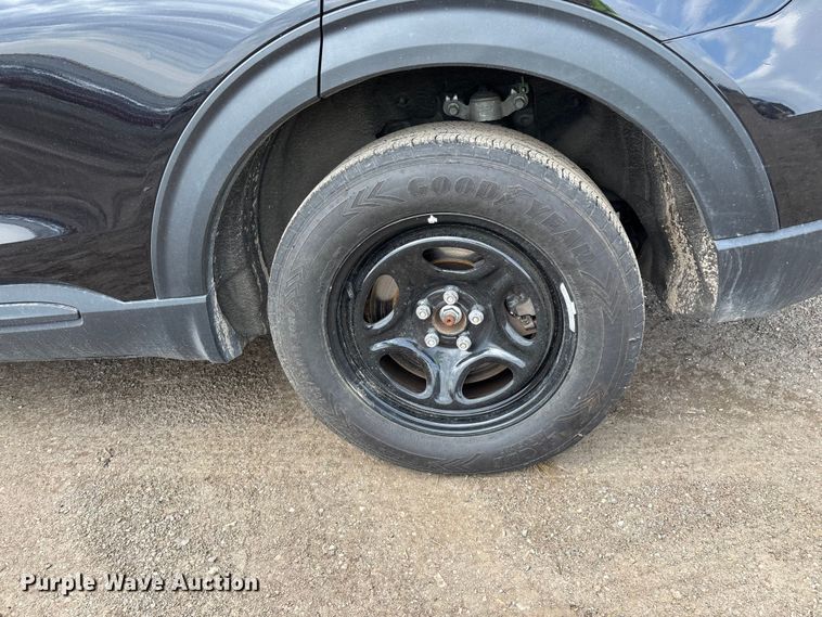 image for item YA2632 2021 Ford Explorer Police Interceptor Hybrid SUV