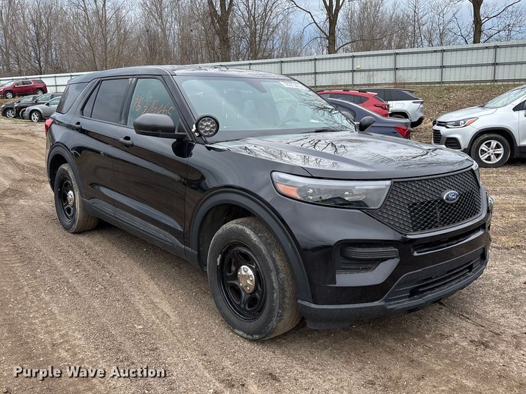 image for item YA2633 2021 Ford Explorer Police Interceptor Hybrid SUV