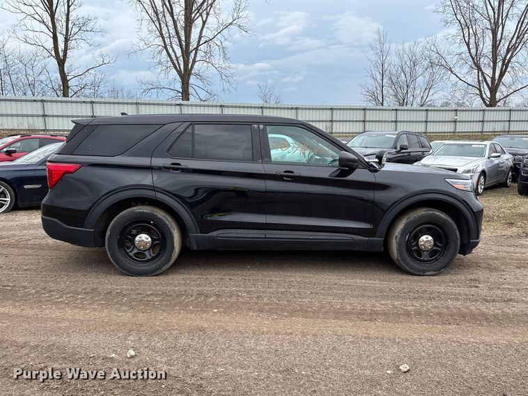 image for item YA2633 2021 Ford Explorer Police Interceptor Hybrid SUV