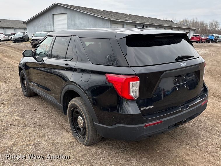 image for item YA2633 2021 Ford Explorer Police Interceptor Hybrid SUV
