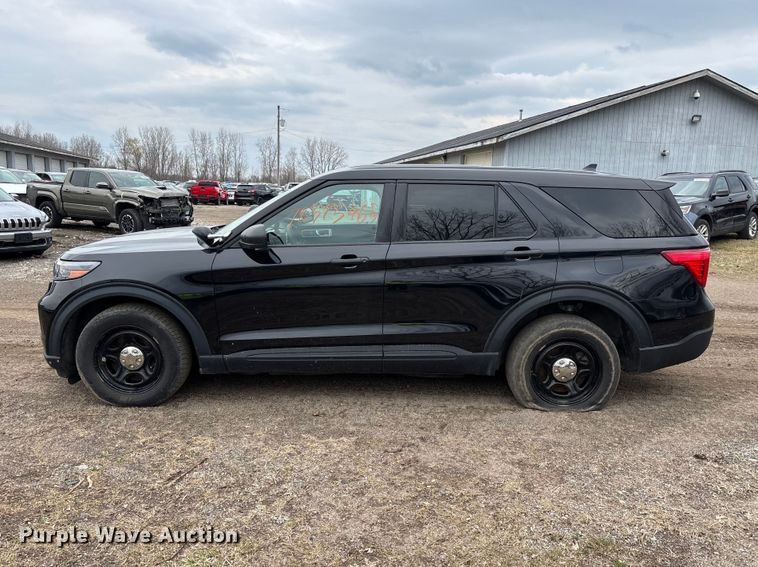 image for item YA2633 2021 Ford Explorer Police Interceptor Hybrid SUV