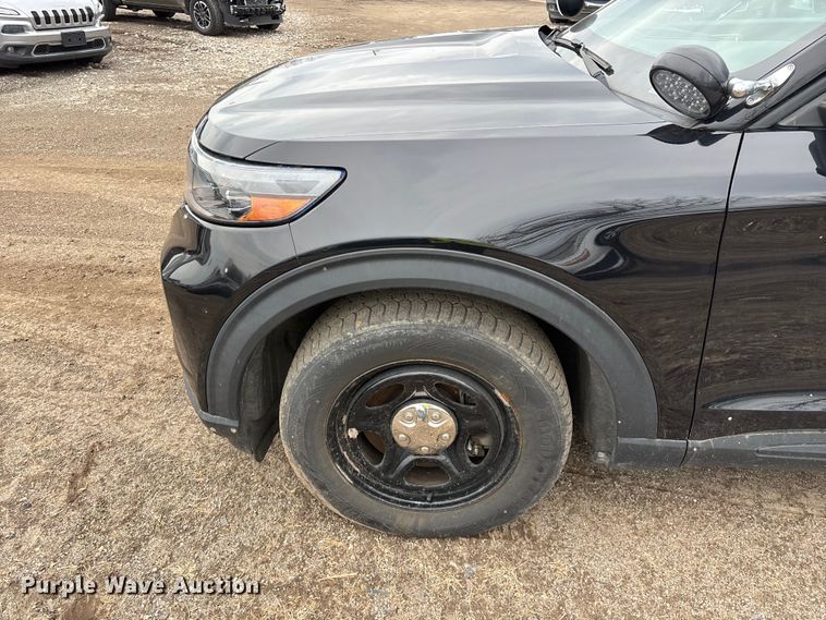 image for item YA2633 2021 Ford Explorer Police Interceptor Hybrid SUV