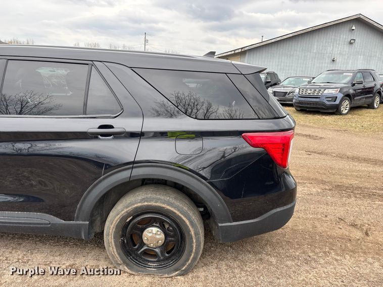 image for item YA2633 2021 Ford Explorer Police Interceptor Hybrid SUV