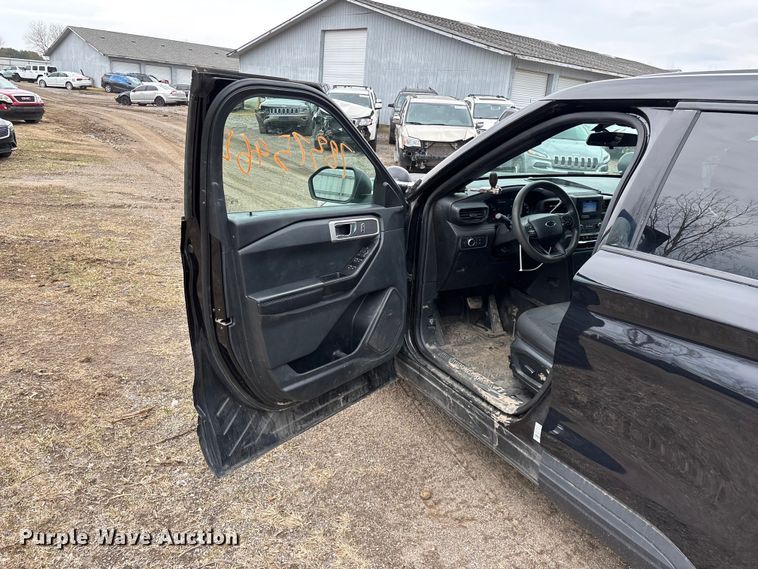 image for item YA2633 2021 Ford Explorer Police Interceptor Hybrid SUV