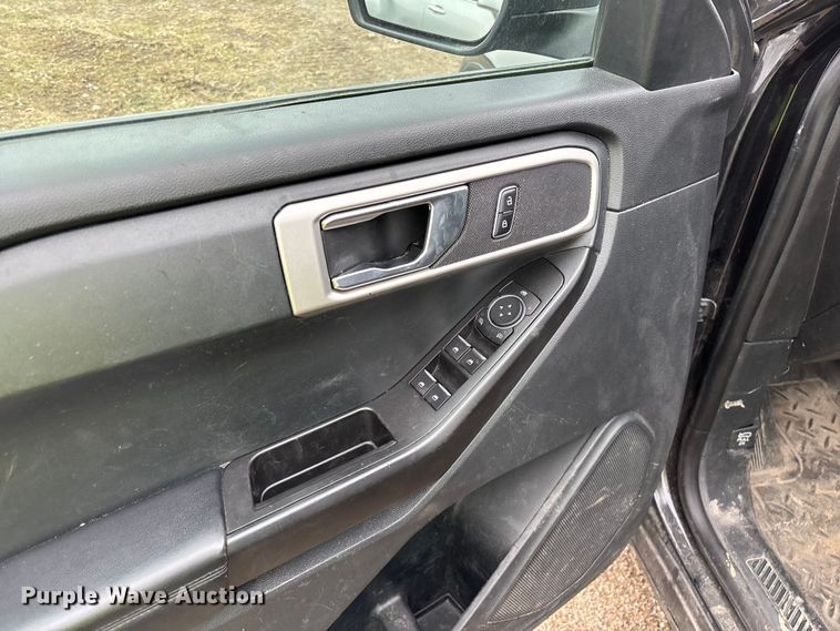 image for item YA2633 2021 Ford Explorer Police Interceptor Hybrid SUV