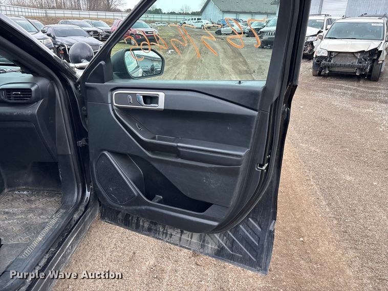 image for item YA2633 2021 Ford Explorer Police Interceptor Hybrid SUV