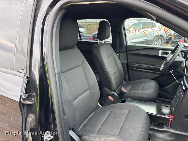 image for item YA2633 2021 Ford Explorer Police Interceptor Hybrid SUV