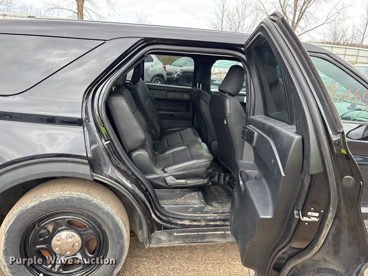 image for item YA2633 2021 Ford Explorer Police Interceptor Hybrid SUV
