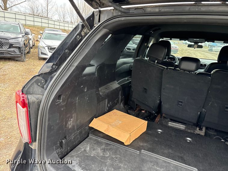 image for item YA2633 2021 Ford Explorer Police Interceptor Hybrid SUV