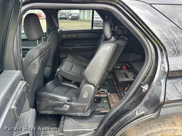image for item YA2633 2021 Ford Explorer Police Interceptor Hybrid SUV