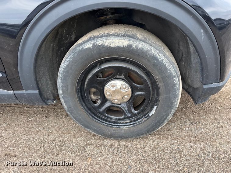 image for item YA2633 2021 Ford Explorer Police Interceptor Hybrid SUV