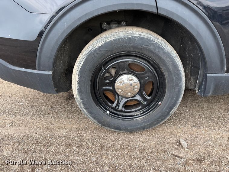 image for item YA2633 2021 Ford Explorer Police Interceptor Hybrid SUV