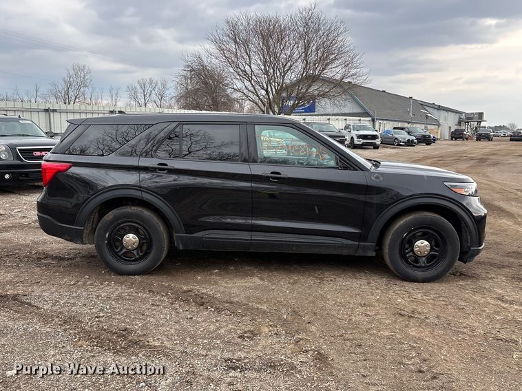image for item YA2634 2021 Ford Explorer Police Interceptor Hybrid SUV
