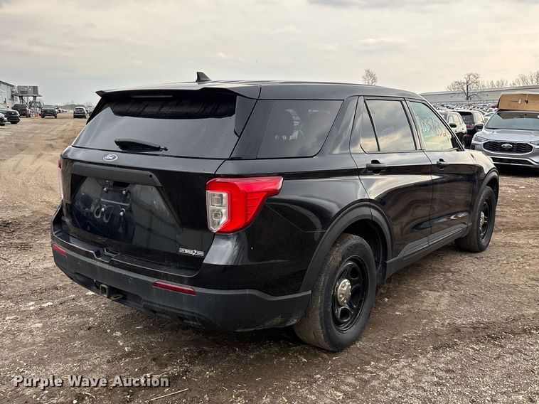 image for item YA2634 2021 Ford Explorer Police Interceptor Hybrid SUV