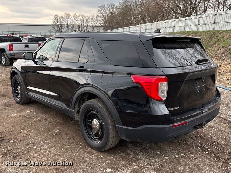 image for item YA2634 2021 Ford Explorer Police Interceptor Hybrid SUV