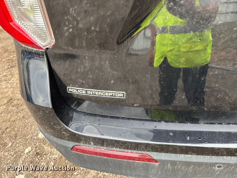 image for item YA2634 2021 Ford Explorer Police Interceptor Hybrid SUV