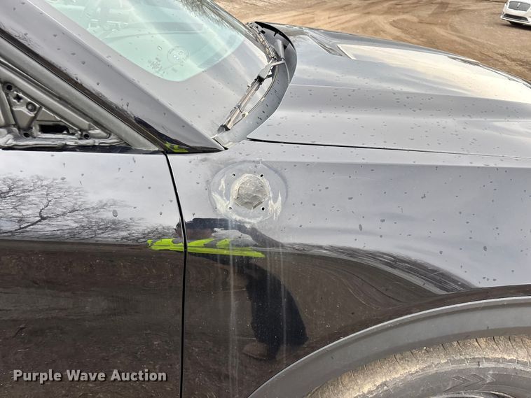 image for item YA2634 2021 Ford Explorer Police Interceptor Hybrid SUV