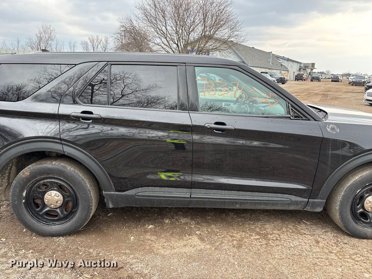 image for item YA2634 2021 Ford Explorer Police Interceptor Hybrid SUV