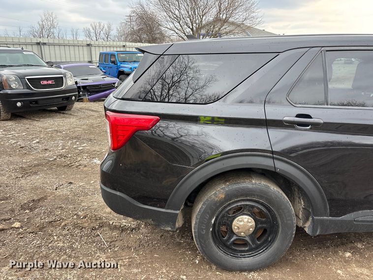 image for item YA2634 2021 Ford Explorer Police Interceptor Hybrid SUV
