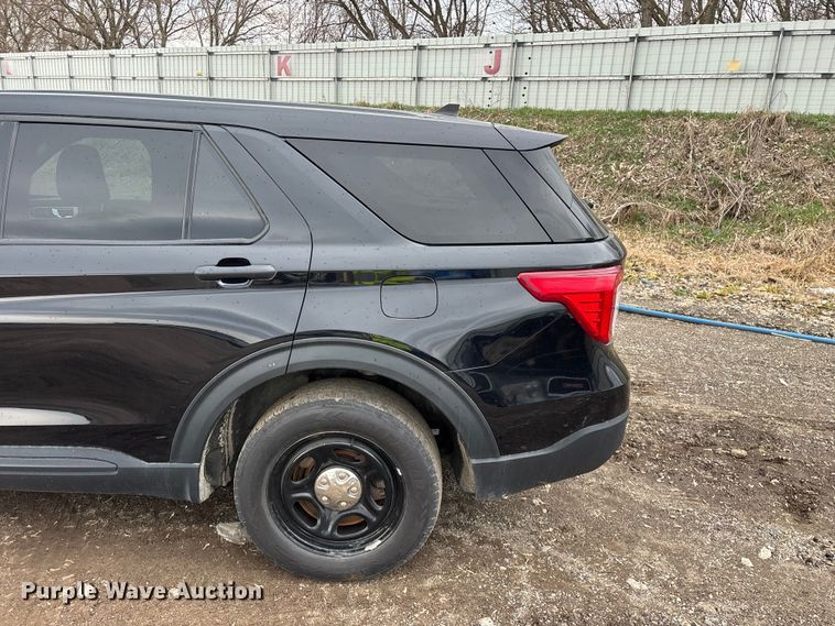 image for item YA2634 2021 Ford Explorer Police Interceptor Hybrid SUV