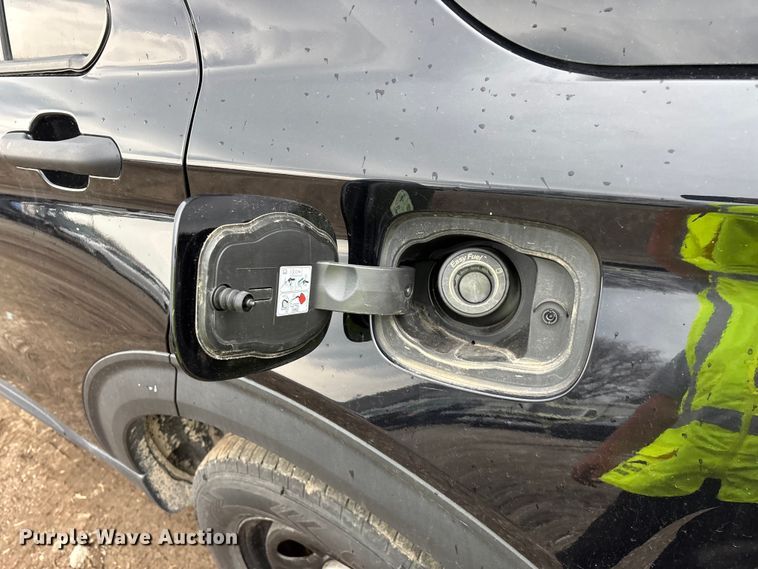 image for item YA2634 2021 Ford Explorer Police Interceptor Hybrid SUV