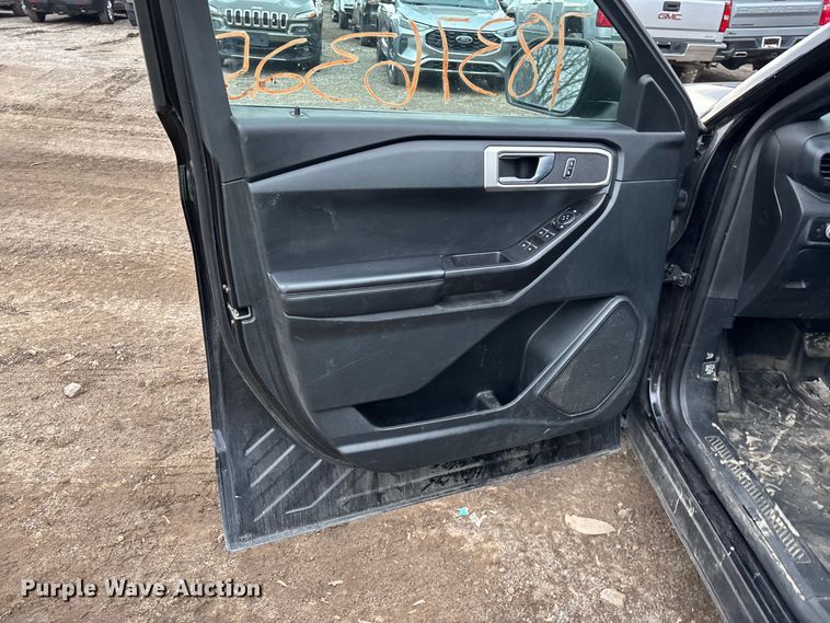 image for item YA2634 2021 Ford Explorer Police Interceptor Hybrid SUV