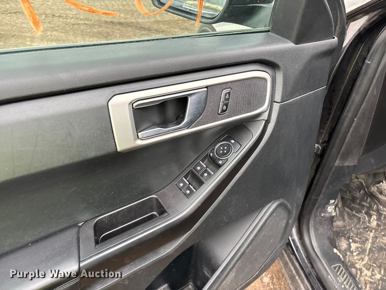 image for item YA2634 2021 Ford Explorer Police Interceptor Hybrid SUV