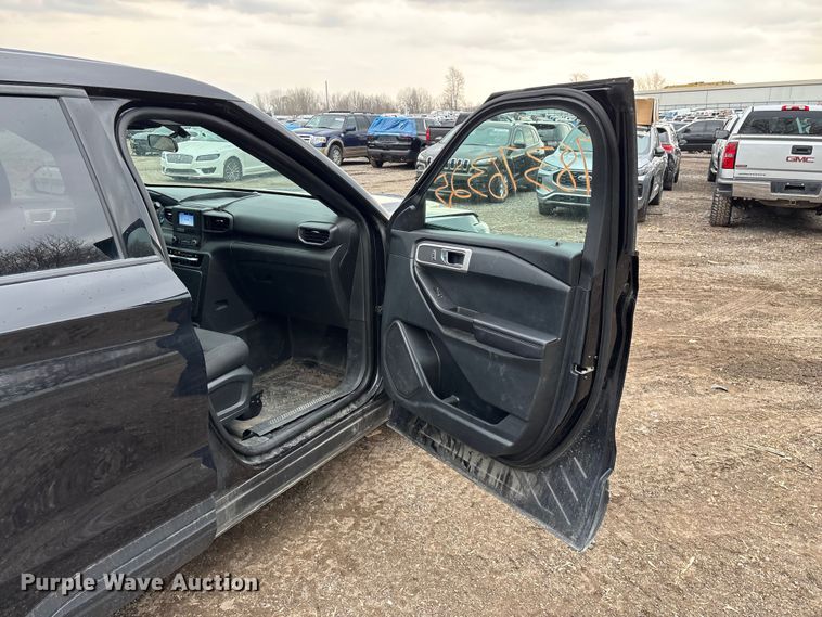 image for item YA2634 2021 Ford Explorer Police Interceptor Hybrid SUV