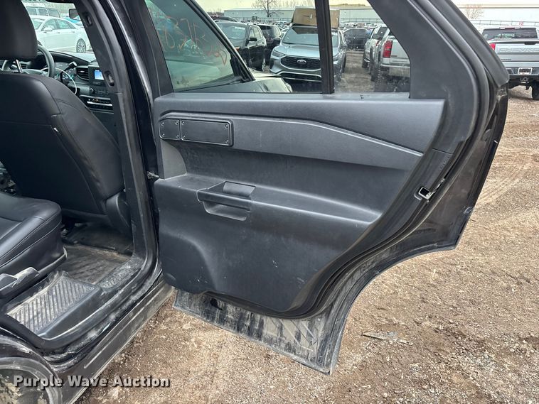 image for item YA2634 2021 Ford Explorer Police Interceptor Hybrid SUV