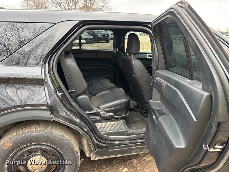 image for item YA2634 2021 Ford Explorer Police Interceptor Hybrid SUV