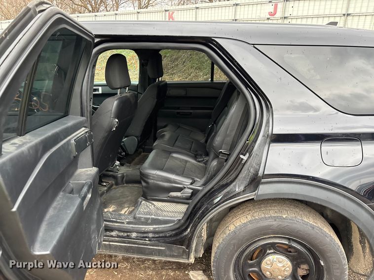 image for item YA2634 2021 Ford Explorer Police Interceptor Hybrid SUV