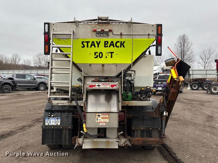 image for item YA2960 2013 International WorkStar 7400 spreader truck