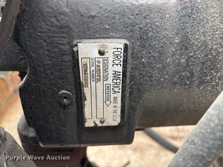 image for item YA2960 2013 International WorkStar 7400 spreader truck