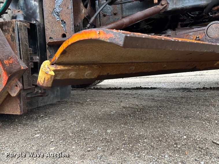 image for item YA2960 2013 International WorkStar 7400 spreader truck