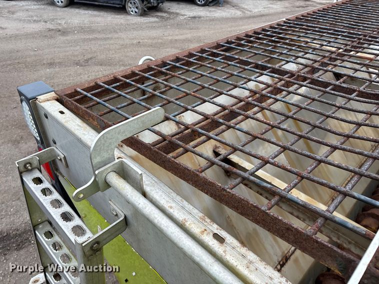 image for item YA2960 2013 International WorkStar 7400 spreader truck